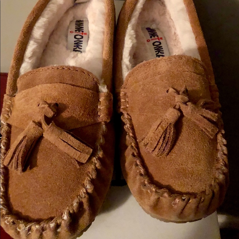 NEW Minnetonka Women's Tassel Penny Moccasin